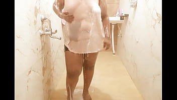 Iran sexy milf shower
